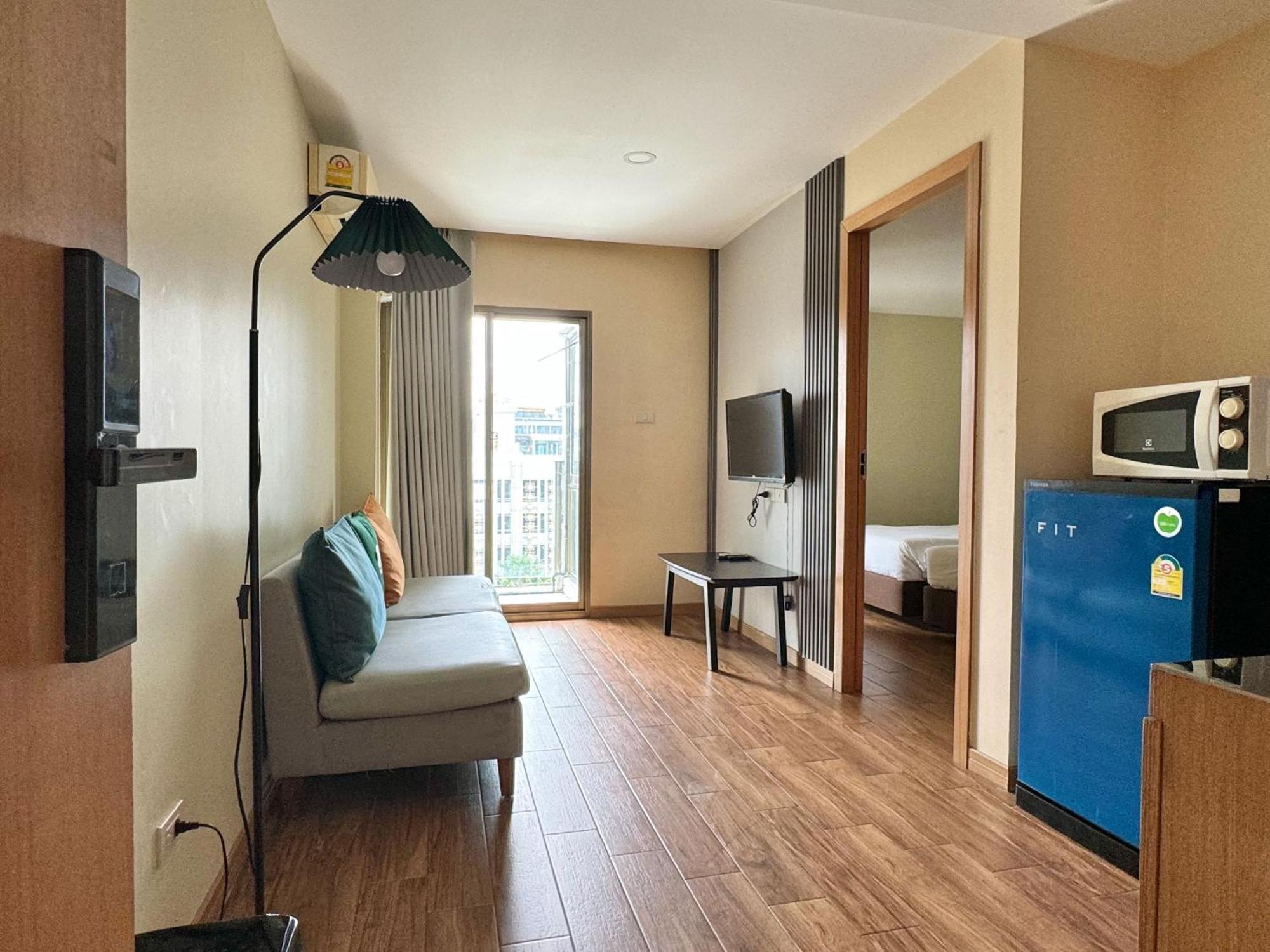 Pentafield City Residence Bangkok Bagian luar foto